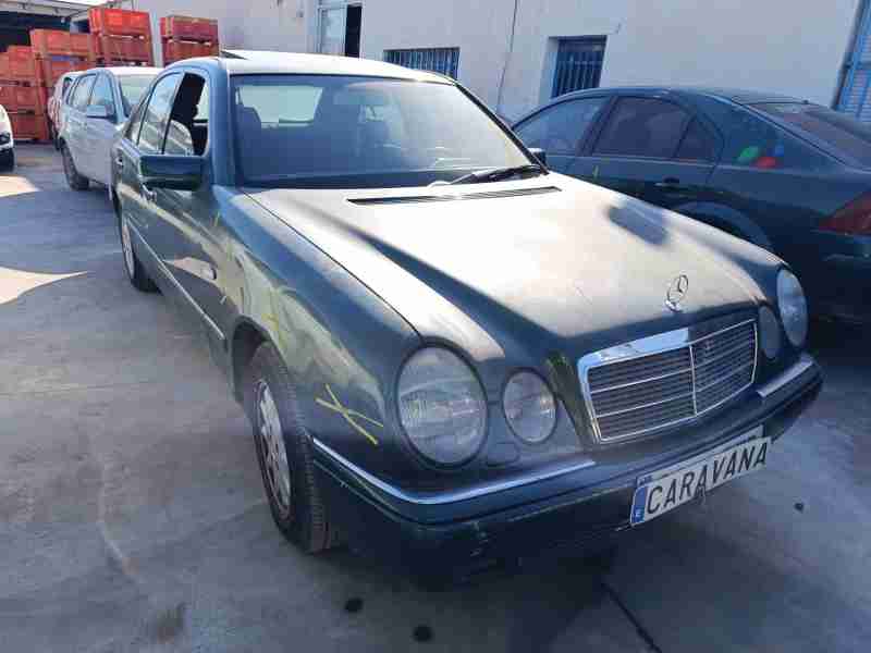 mercedes-benz clase e (w210) del año 2002