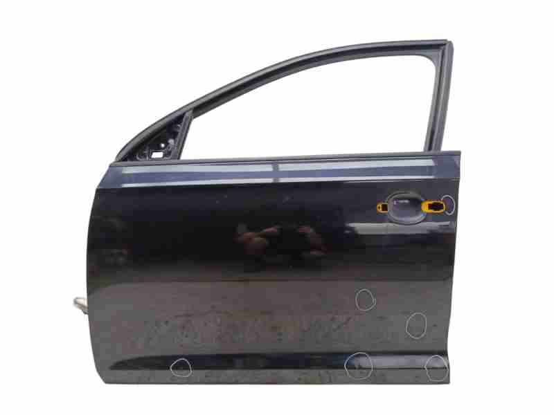Recambio de puerta delantera izquierda para skoda rapid (nh3, nk3, nk6) 1.6 tdi referencia OEM IAM 5JA831051C / 5JA831055B  