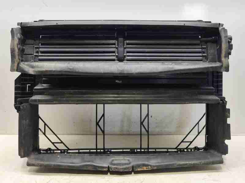 Recambio de soporte radiador para volvo xc60 ii (246) b4 mild-hybrid referencia OEM IAM 31657366  