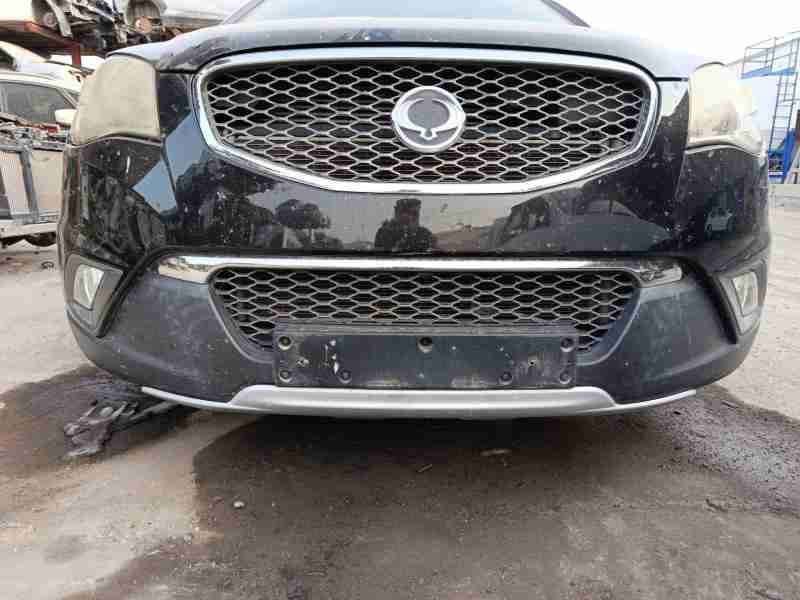 Recambio de paragolpes delantero para ssangyong korando van 2.0 e-xdi referencia OEM IAM 7871134000  