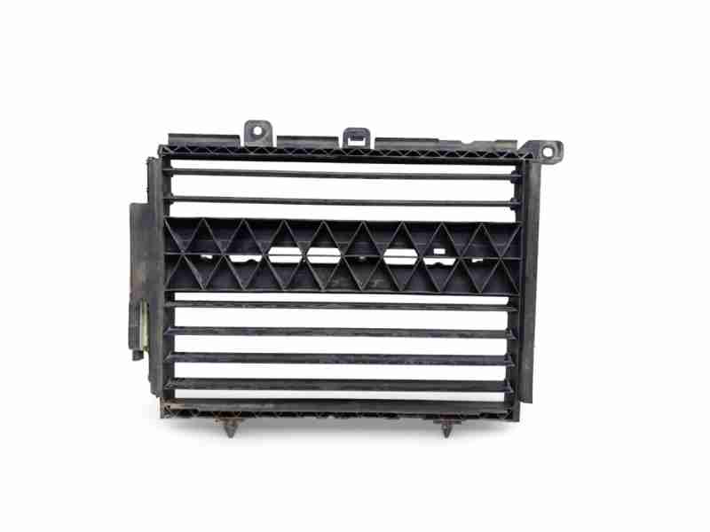 Recambio de rejilla delantera para peugeot 3008 active referencia OEM IAM 9817002880 / 9855653580  