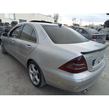 mercedes-benz clase c (w203) berlina del año 2003