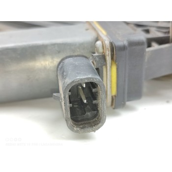 Recambio de elevalunas delantero derecho para iveco daily furgón fg 33 s ... v batalla 3520 referencia OEM IAM 5801901052  