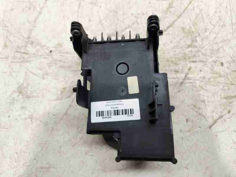 Recambio de modulo electronico para volvo xc90 ii (256) b5 mild-hybrid awd referencia OEM IAM 32301365  