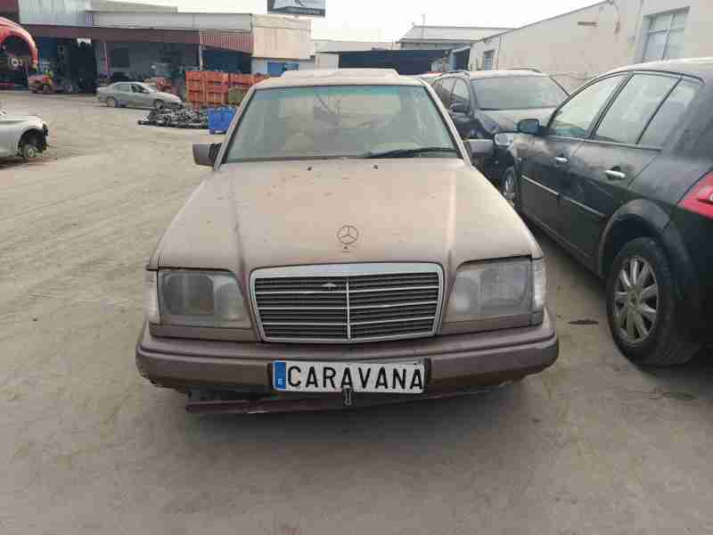 mercedes-benz clase e (w124) del año 2004
