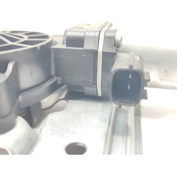 Recambio de elevalunas delantero derecho para renault captur dynamique referencia OEM IAM 807200713R  