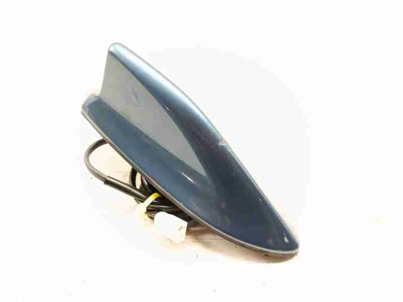 Recambio de antena para toyota auris touring sports (e18) hybrid active referencia OEM IAM 8630002500J1  
