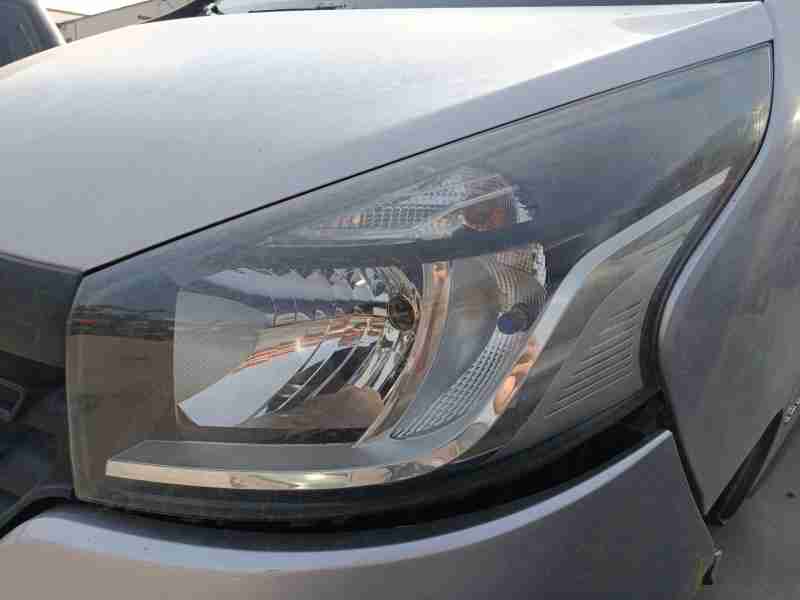 Recambio de faro izquierdo para renault trafic iii furgoneta (fg_) 2.0 dci 120 (fgmn) referencia OEM IAM 260600500R  