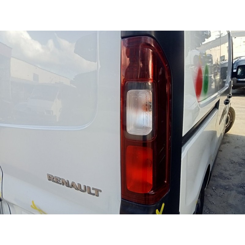 Recambio de piloto trasero derecho para renault trafic furgón l1h1 2,7t referencia OEM IAM 265504656R  