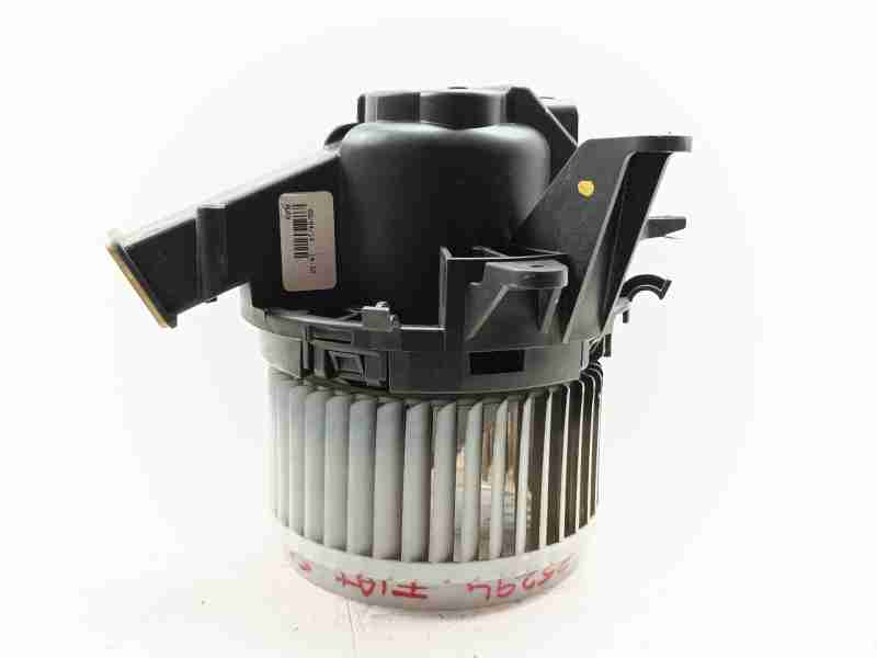 Recambio de ventilador calefaccion para fiat 500 l living (351) lounge referencia OEM IAM 77366898 / 0000077366898  