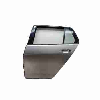 PUERTA TRASERA IZQUIERDA 5G4833055AC / 5G4833055AD 