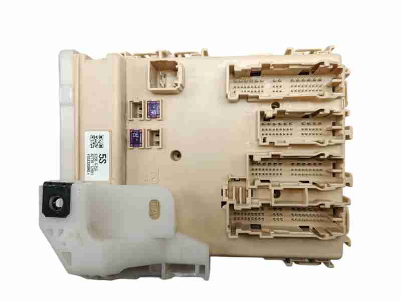 Recambio de modulo electronico para toyota auris (_e18_) 1.3 (nre180_) referencia OEM IAM 8273012X81 / 8922102480  