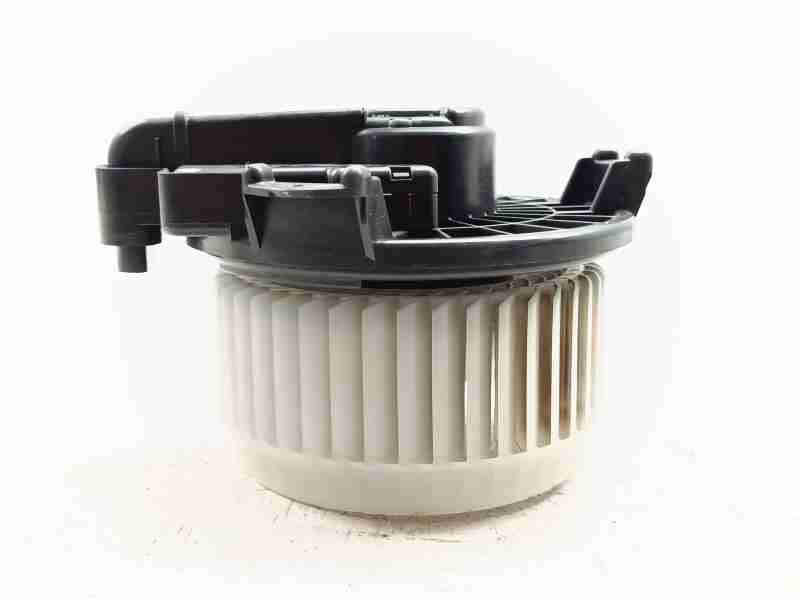 Recambio de ventilador calefaccion para toyota yaris (_p13_) 1.5 (nsp131_) referencia OEM IAM 871030D220  