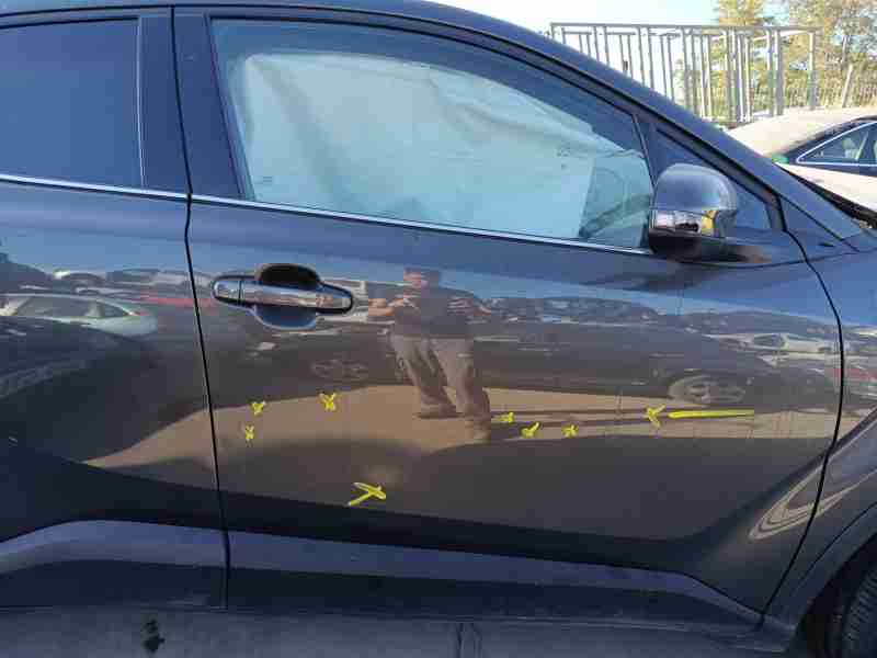 Recambio de puerta delantera derecha para toyota c-hr (_x1_) 1.8 hybrid (zyx10_, zyx11_) referencia OEM IAM 67001F4010  