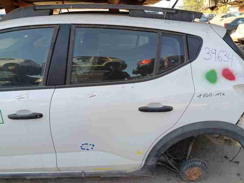 Recambio de puerta trasera izquierda para dacia sandero iii 1.0 tce 90 eco-g referencia OEM IAM 821016131R  