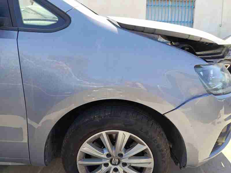 Recambio de aleta delantera izquierda para seat alhambra (710, 711) 2.0 tdi referencia OEM IAM 7N0821021B  