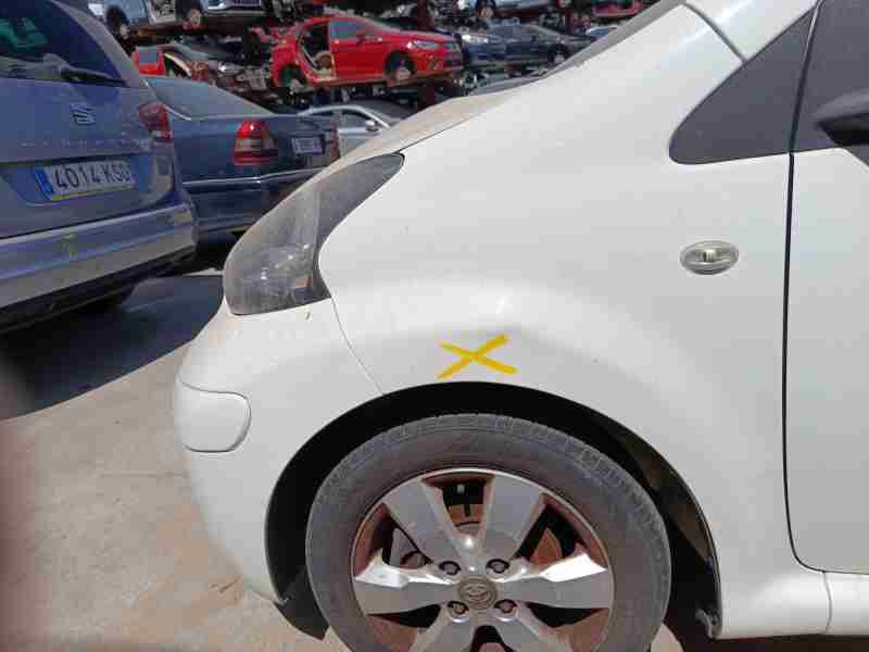 Recambio de aleta delantera izquierda para toyota aygo (_b1_) 1.0 (kgb10_) referencia OEM IAM 538120H010  