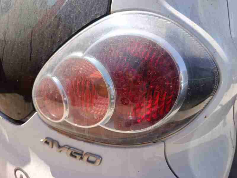Recambio de piloto trasero derecho para toyota aygo (_b1_) 1.0 (kgb10_) referencia OEM IAM 815510H020  