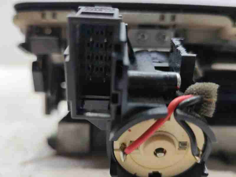 Recambio de pantalla multifuncion para audi a3 sportback (8va, 8vf) 2.0 tdi referencia OEM IAM 8V0857273P  