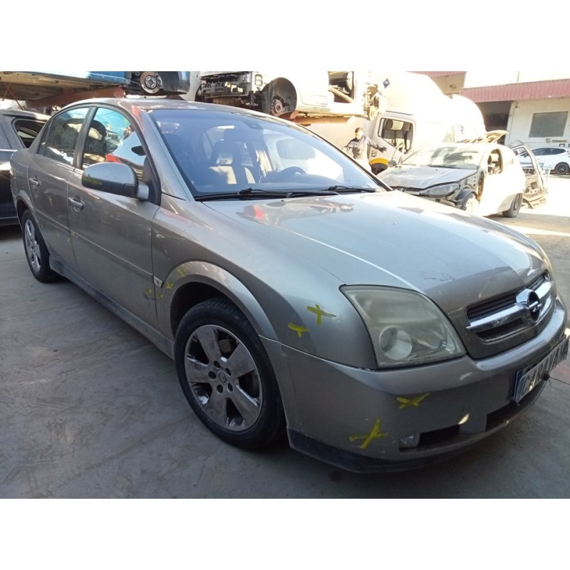 opel vectra c berlina del año 2004