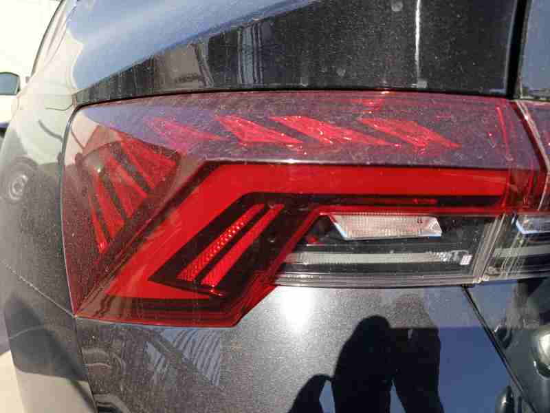 Recambio de piloto trasero izquierdo para skoda octavia iv (nx3, nn3, pv3) 2.0 tdi referencia OEM IAM 5E3945207A  