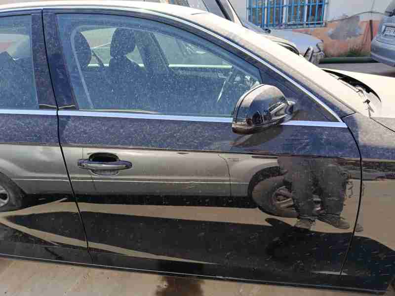 Recambio de puerta delantera derecha para audi a4 b8 (8k2) 2.0 tdi referencia OEM IAM 8K0831052J  