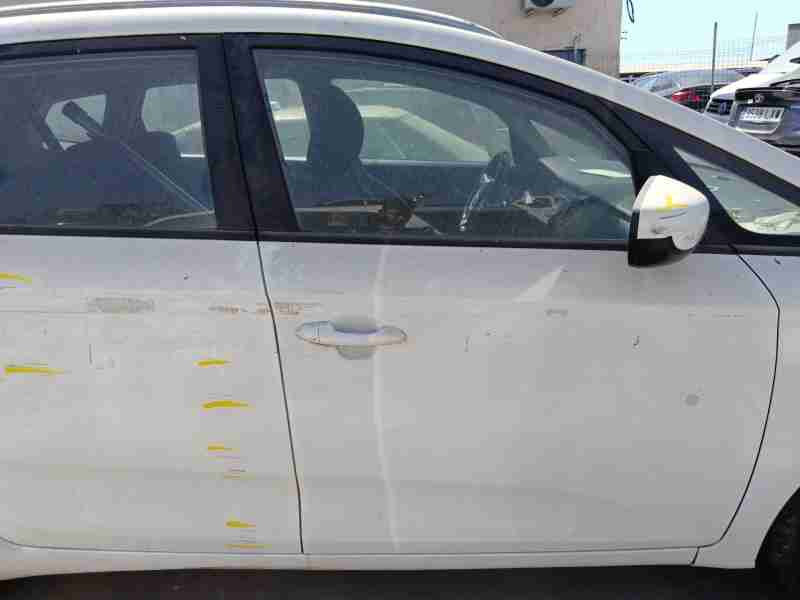 Recambio de puerta delantera derecha para kia carens iv 1.7 crdi referencia OEM IAM 76004A4000  