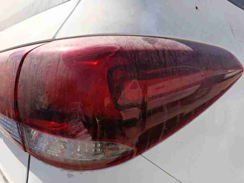 Recambio de piloto trasero derecho para kia carens iv 1.7 crdi referencia OEM IAM 92402A4020  