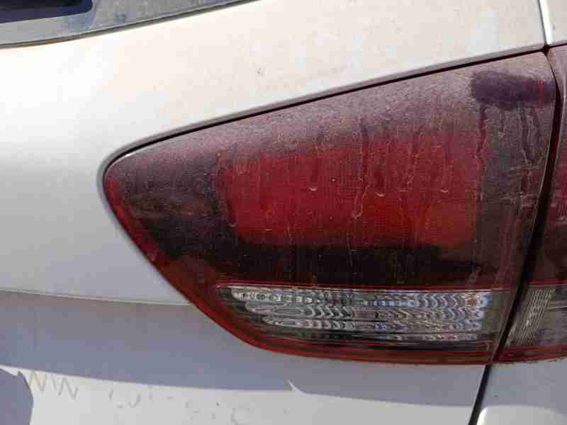 Recambio de piloto trasero derecho interior para kia carens iv 1.7 crdi referencia OEM IAM 92404A4020  