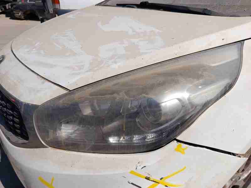 Recambio de faro izquierdo para kia carens iv 1.7 crdi referencia OEM IAM 92101A4180  
