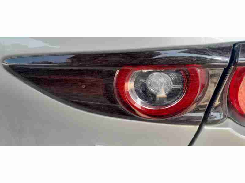 Recambio de piloto trasero derecho interior para mazda 3 berlina (bp) exclusive-line referencia OEM IAM BCJH513F0B  
