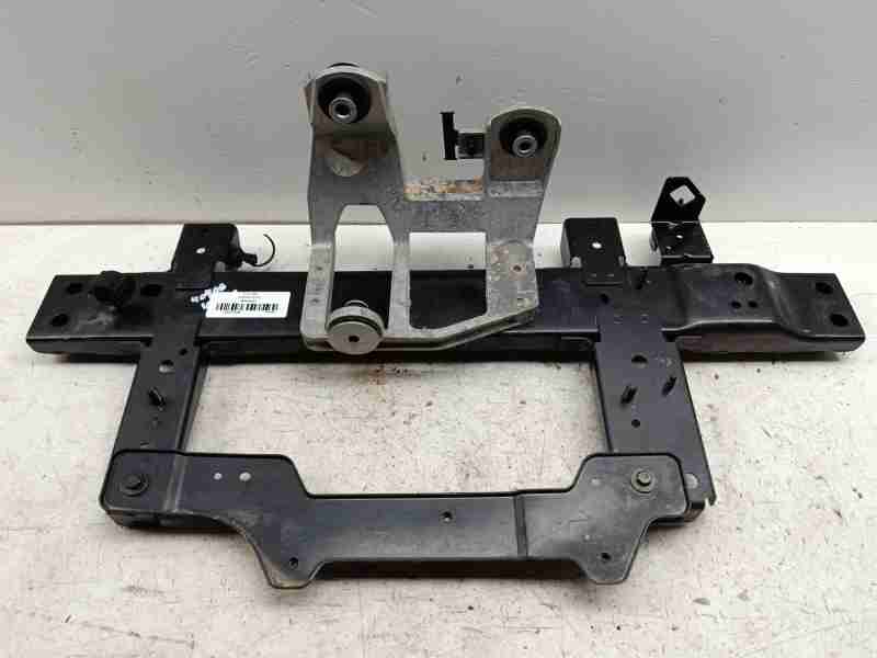 Recambio de soporte motor para volvo ex30 plus 2wd pure electric referencia OEM IAM 8894946323 6608070028 