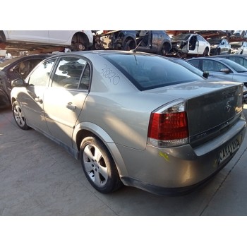 opel vectra c berlina del año 2004