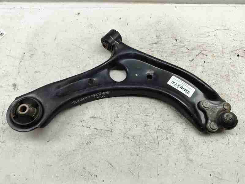Recambio de brazo suspension inferior delantero derecho para hyundai tucson (tl, tle) 1.6 gdi referencia OEM IAM 54501D7000  