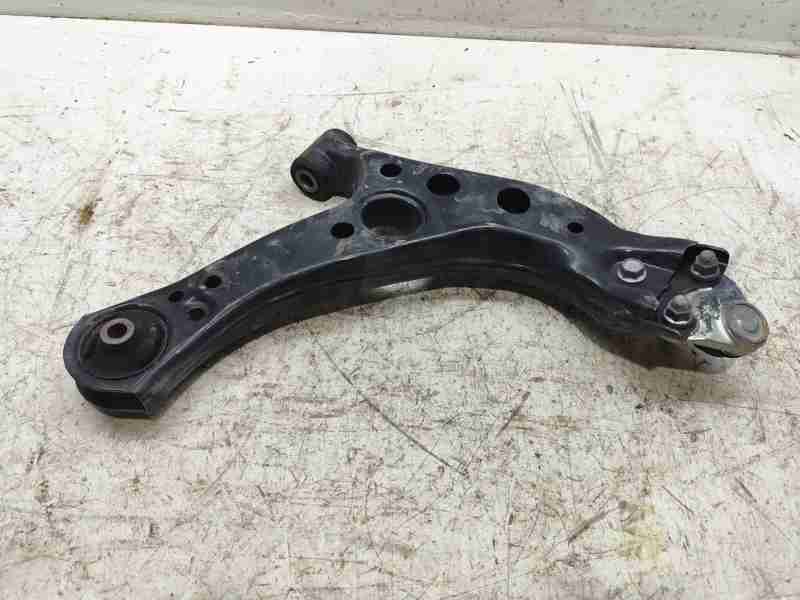 Recambio de brazo suspension inferior delantero izquierdo para toyota c-hr hybrid active referencia OEM IAM 4806910110  