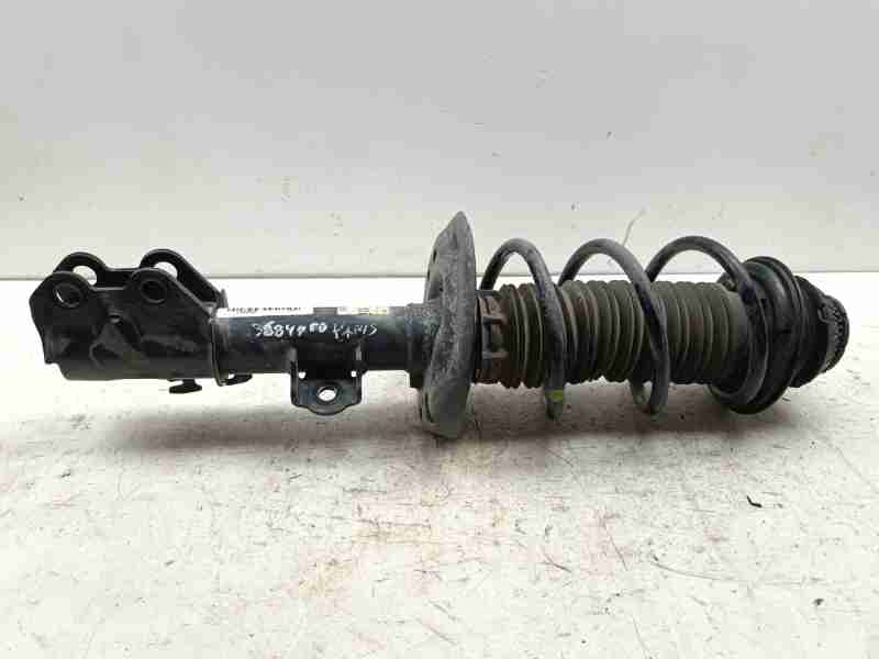 Recambio de amortiguador delantero derecho para toyota yaris cross hybrid 2wd active tech referencia OEM IAM 485100DG20  