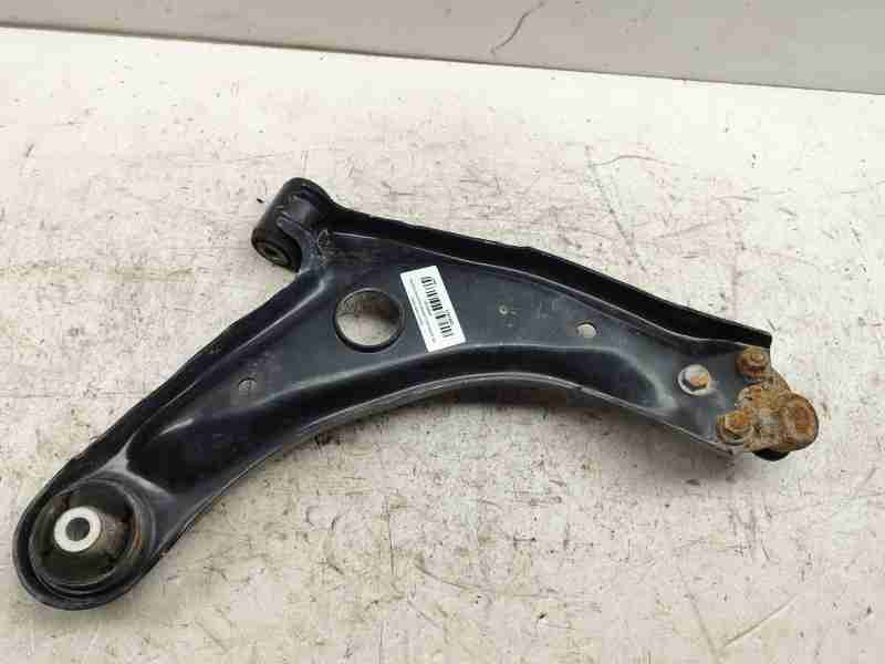 Recambio de brazo suspension inferior delantero izquierdo para toyota yaris cross hybrid 2wd active tech referencia OEM IAM 4806