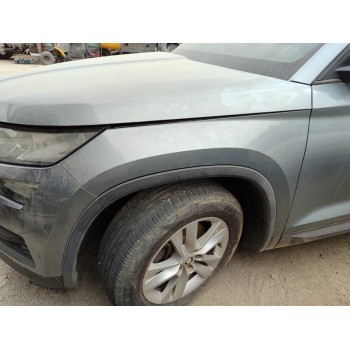 Recambio de aleta delantera izquierda para skoda kodiaq ambition 4x4 referencia OEM IAM 565821105  