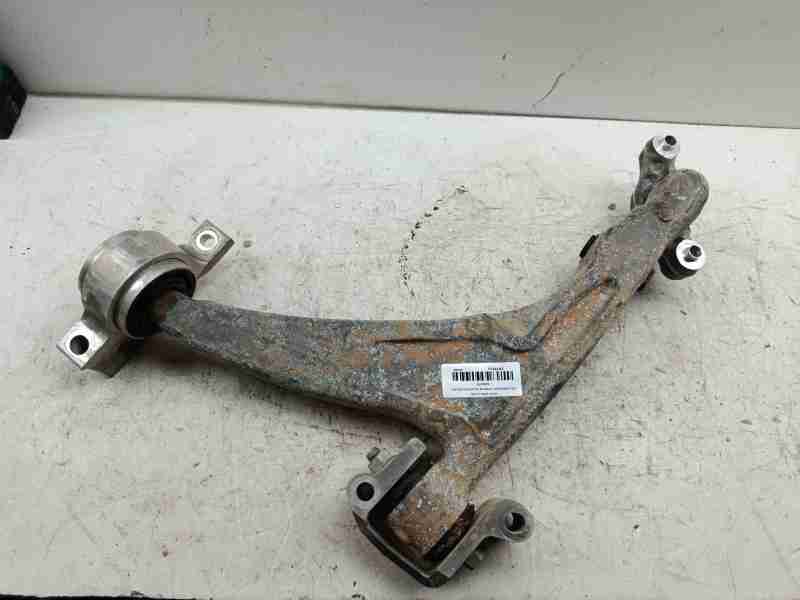 Recambio de brazo suspension inferior delantero izquierdo para volvo xc60 ii (246) b4 mild-hybrid referencia OEM IAM 32381879  