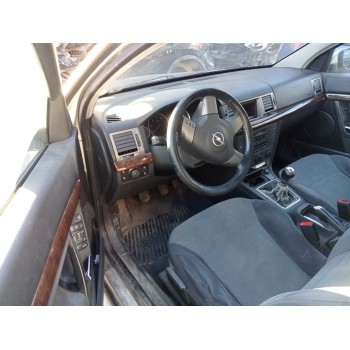 opel vectra c berlina del año 2004