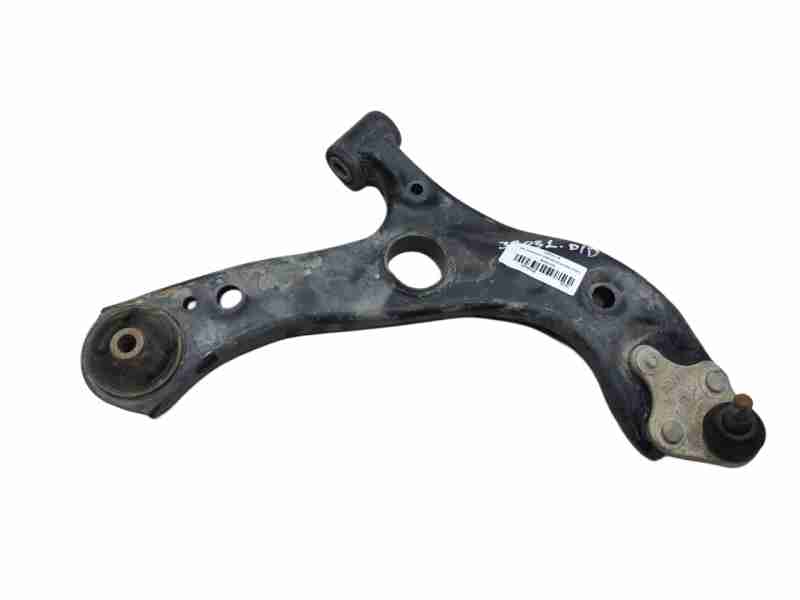 Recambio de brazo suspension inferior delantero derecho para toyota c-hr hybrid active referencia OEM IAM 4806810130  