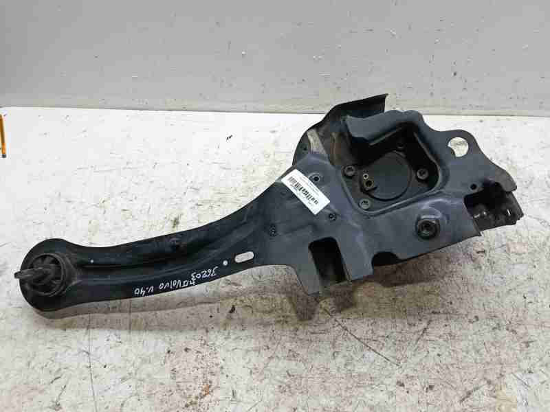 Recambio de mangueta trasera izquierda para volvo v40 hatchback (525) t2 referencia OEM IAM   