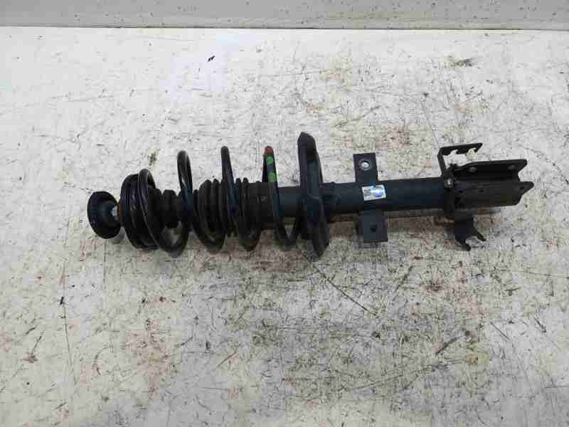 Recambio de amortiguador delantero izquierdo para dacia sandero iii stepway essential referencia OEM IAM 543026804R  