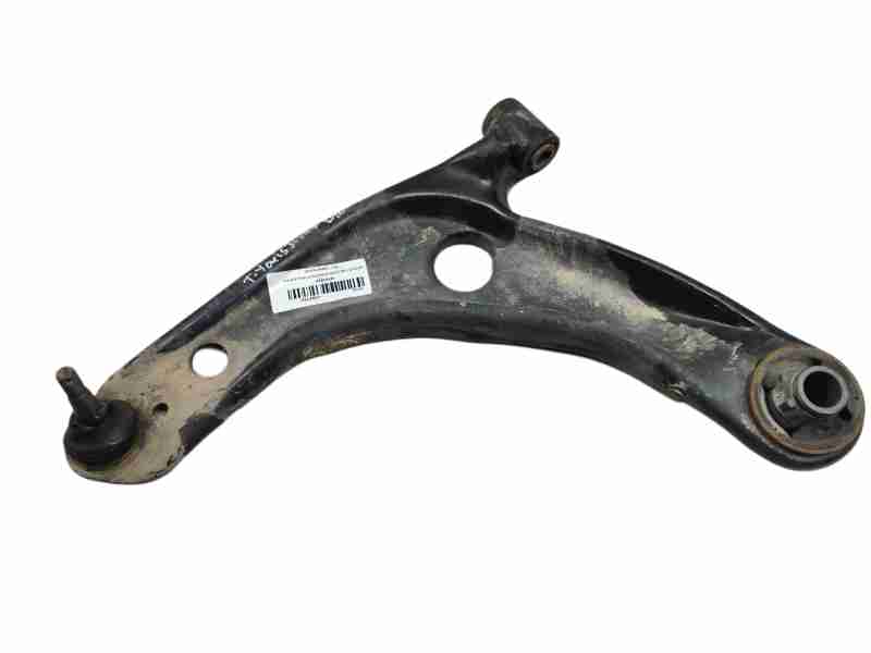 Recambio de brazo suspension inferior delantero izquierdo para toyota yaris (_p13_) 1.5 (nsp131_) referencia OEM IAM 4806909140 