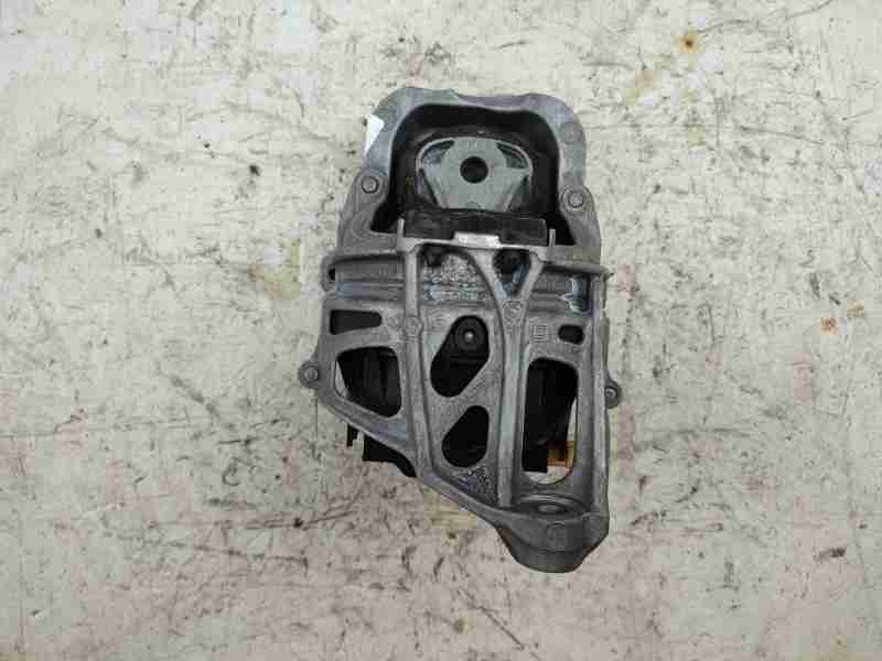 Recambio de soporte motor izquierdo para volkswagen touareg (cr7, rc8) 3.0 tdi 4motion referencia OEM IAM 782215147918  
