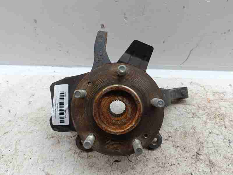 Recambio de mangueta delantera derecha para hyundai i30 cw cruise bluedrive referencia OEM IAM 51716A6000  