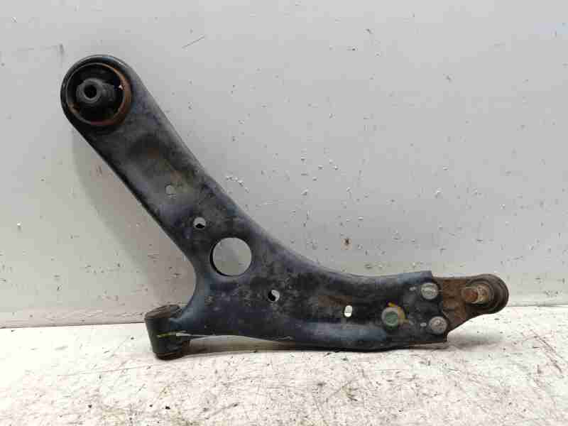 Recambio de brazo suspension inferior delantero izquierdo para hyundai i30 cw cruise bluedrive referencia OEM IAM 54500A2700  