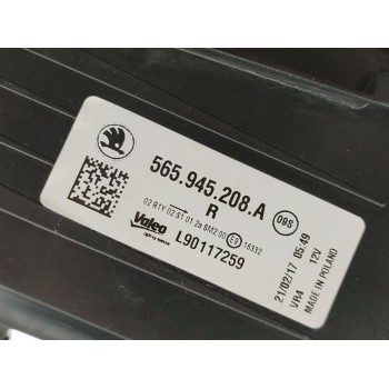 Recambio de piloto trasero derecho para skoda kodiaq ambition 4x4 referencia OEM IAM 565945208A  