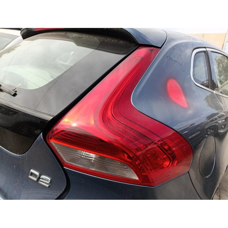 Recambio de piloto trasero derecho para volvo v40 basis referencia OEM IAM 31395845  