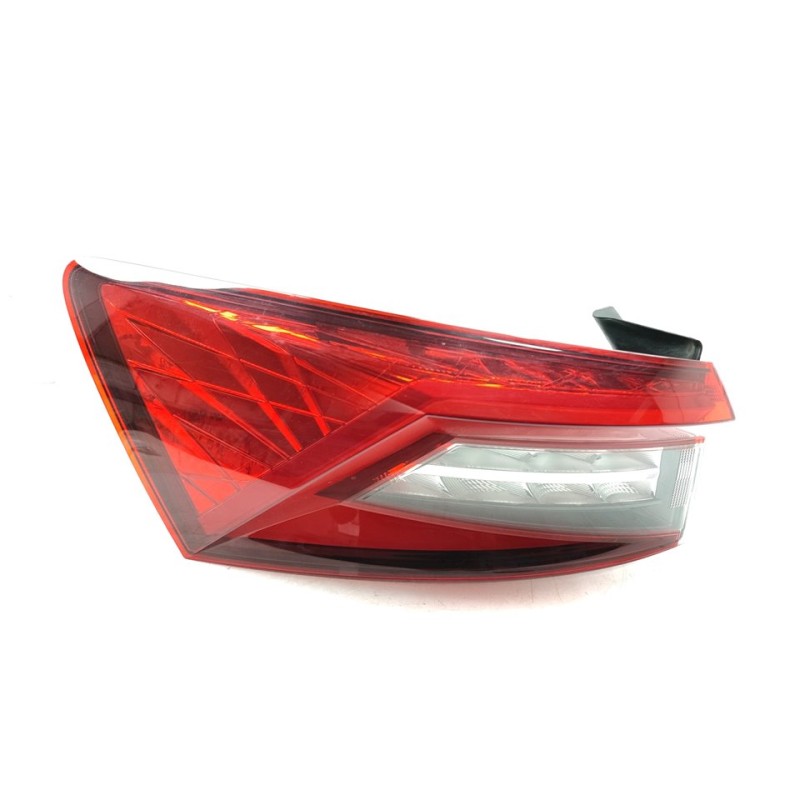 Recambio de piloto trasero izquierdo para skoda kodiaq ambition 4x4 referencia OEM IAM 565945207A  